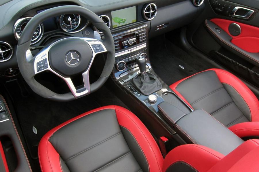  Mercedes-Benz SLK55 AMG 2012 года  (фото 23 из 73)